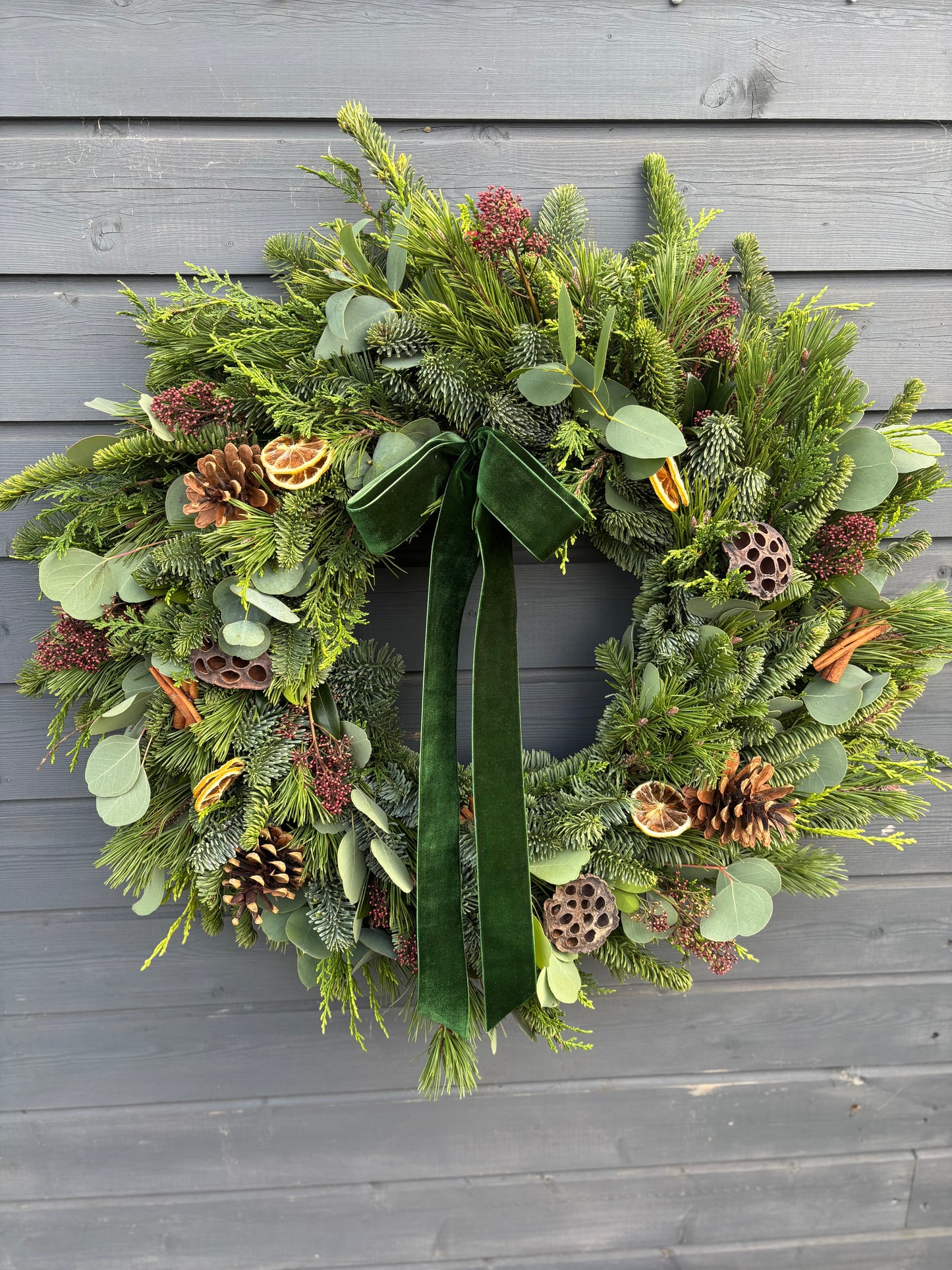 Large Deluxe Fresh Christmas Wreath
