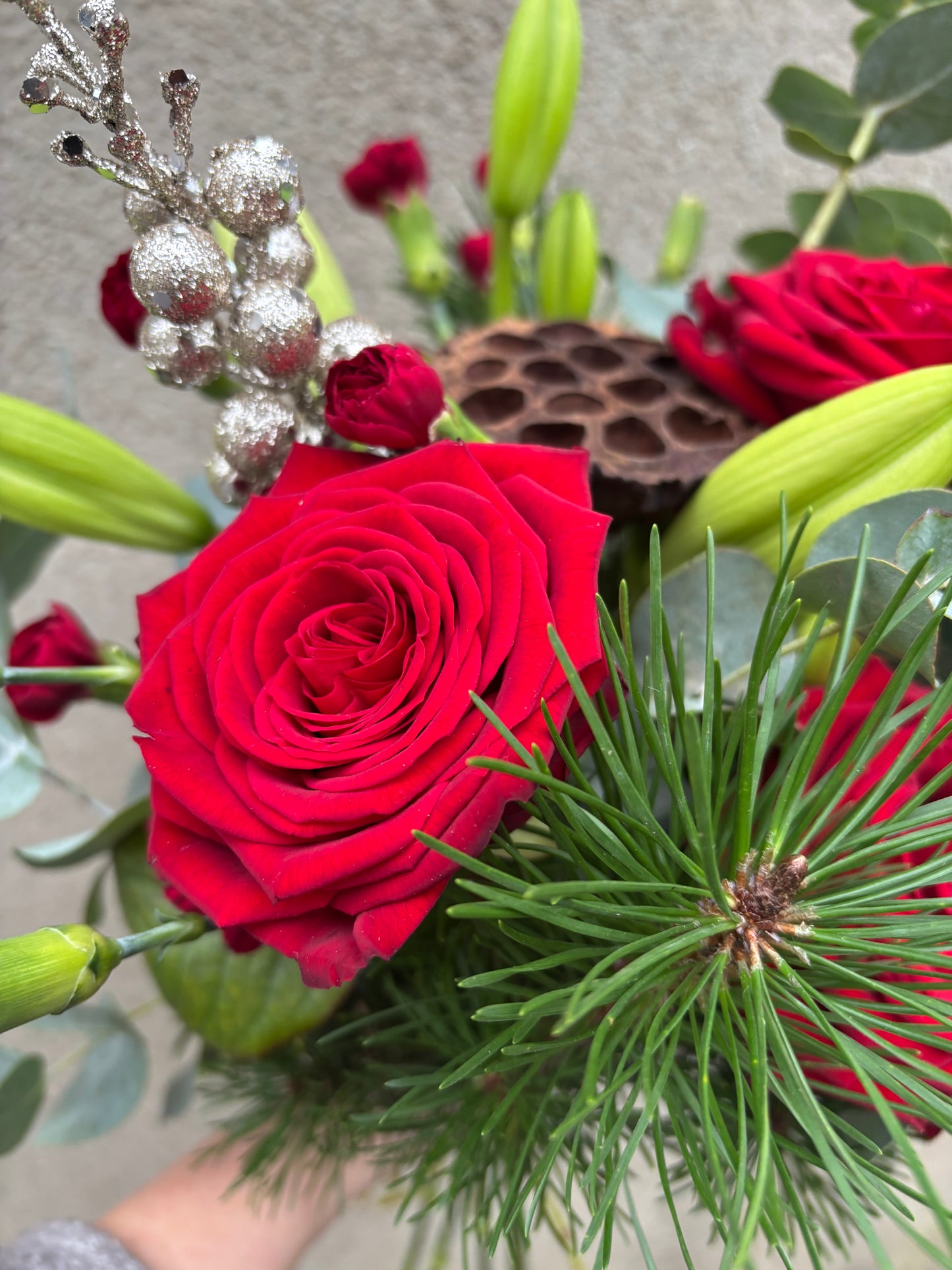 PRE-ORDER NOW - Christmas Flower Bouquet