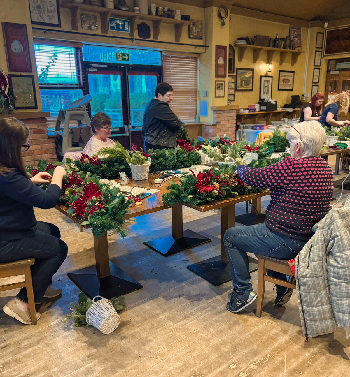 Artificial Christmas Garland Workshop - SATURDAY 28th November