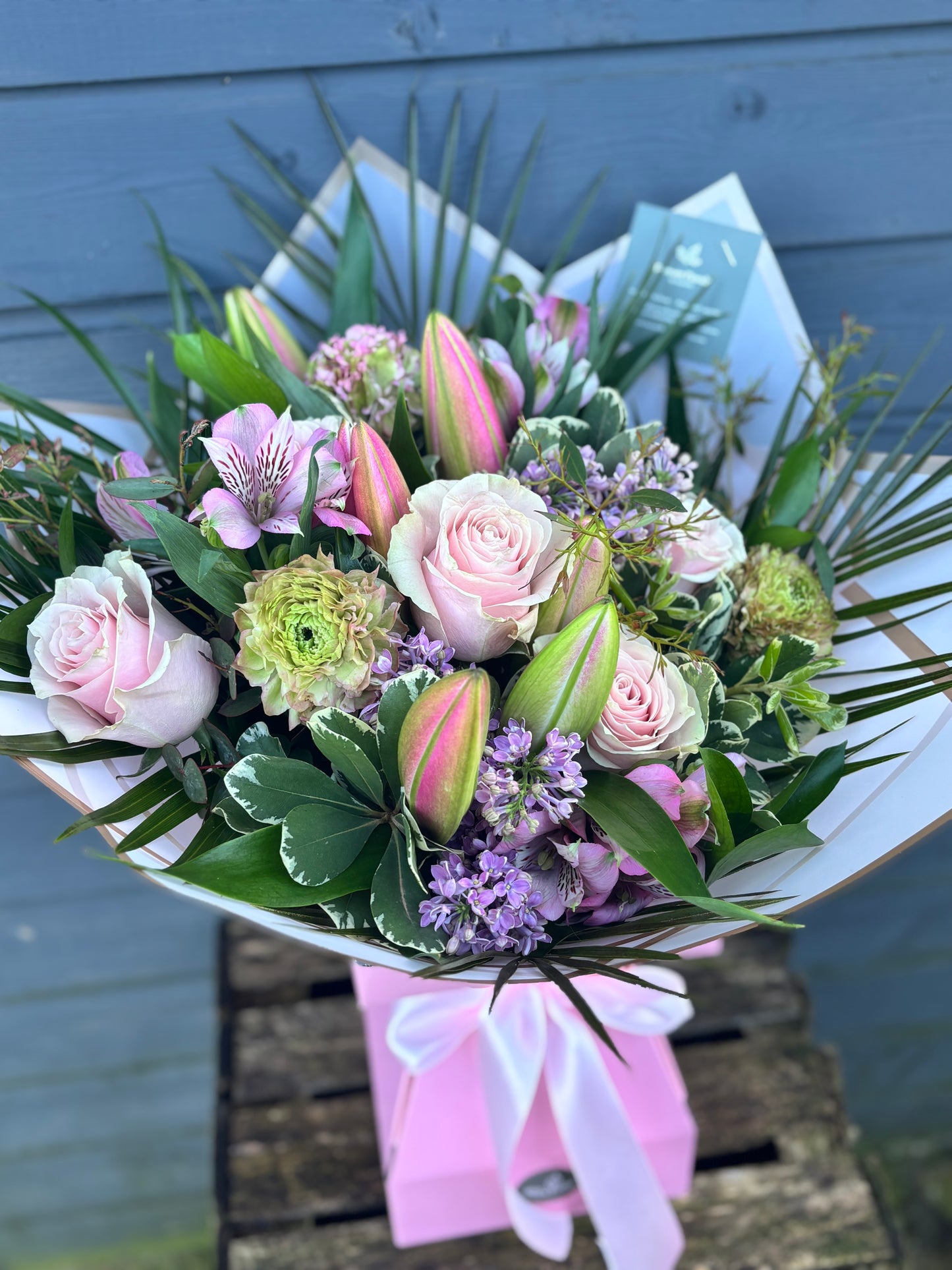 Light Pink & Green Bouquet