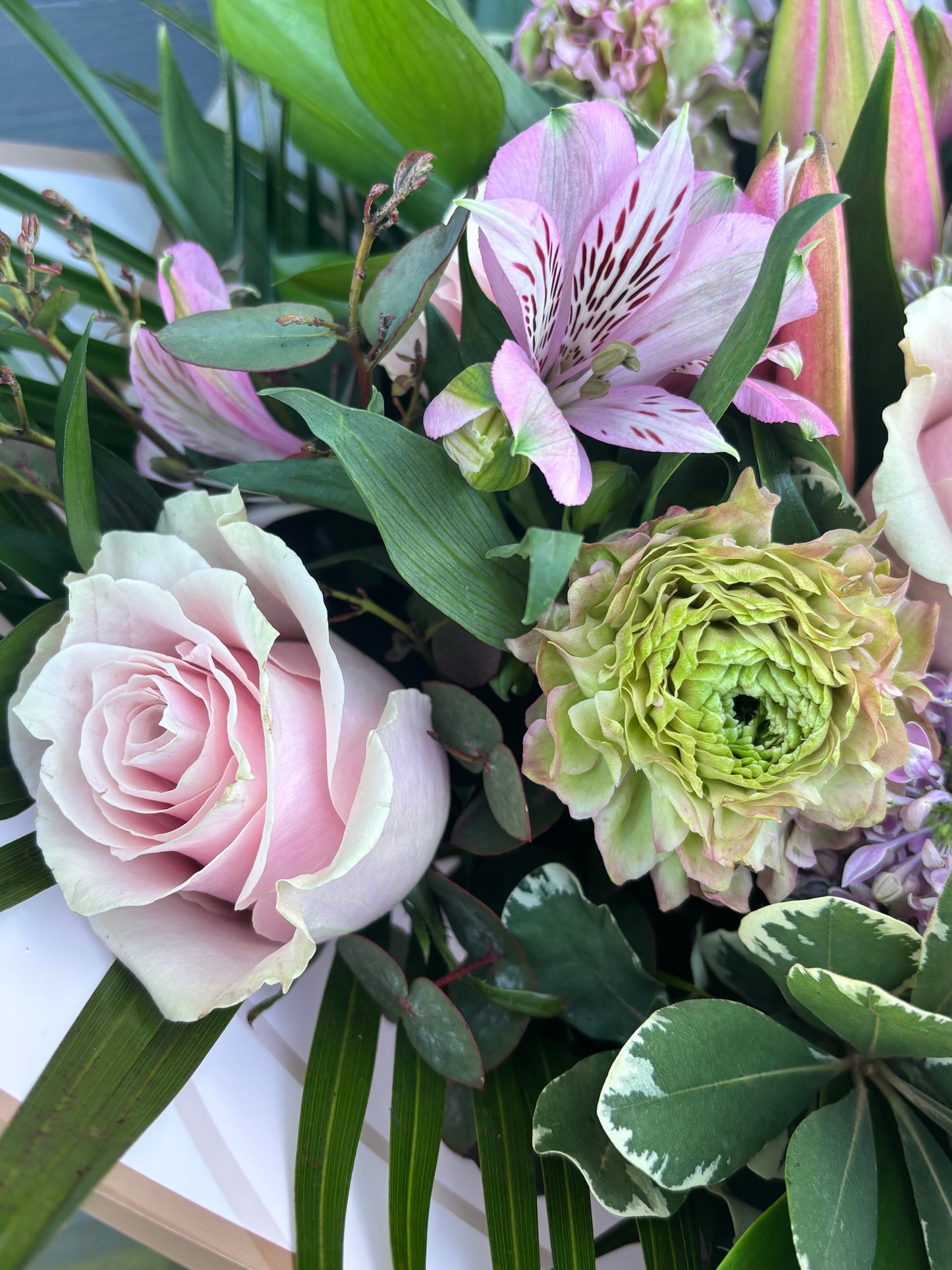 Light Pink & Green Bouquet