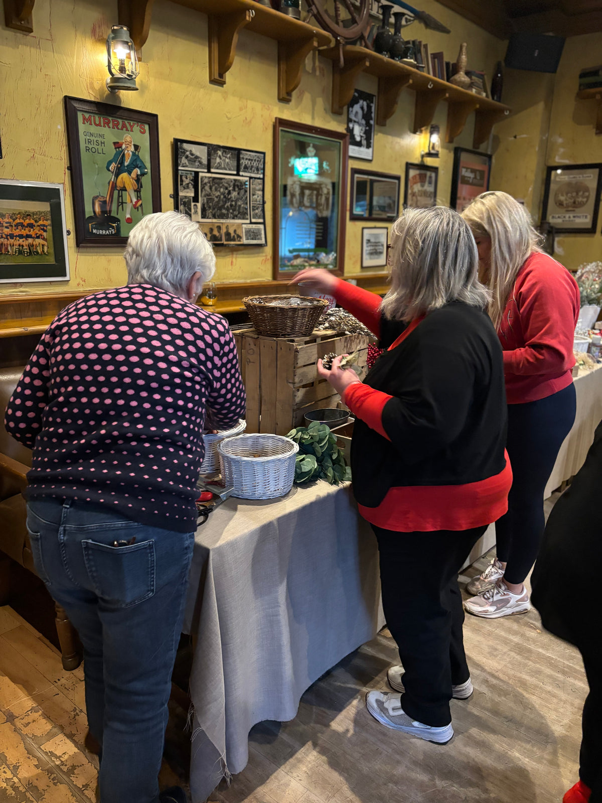 Artificial Christmas Garland Workshop - SATURDAY 28th November