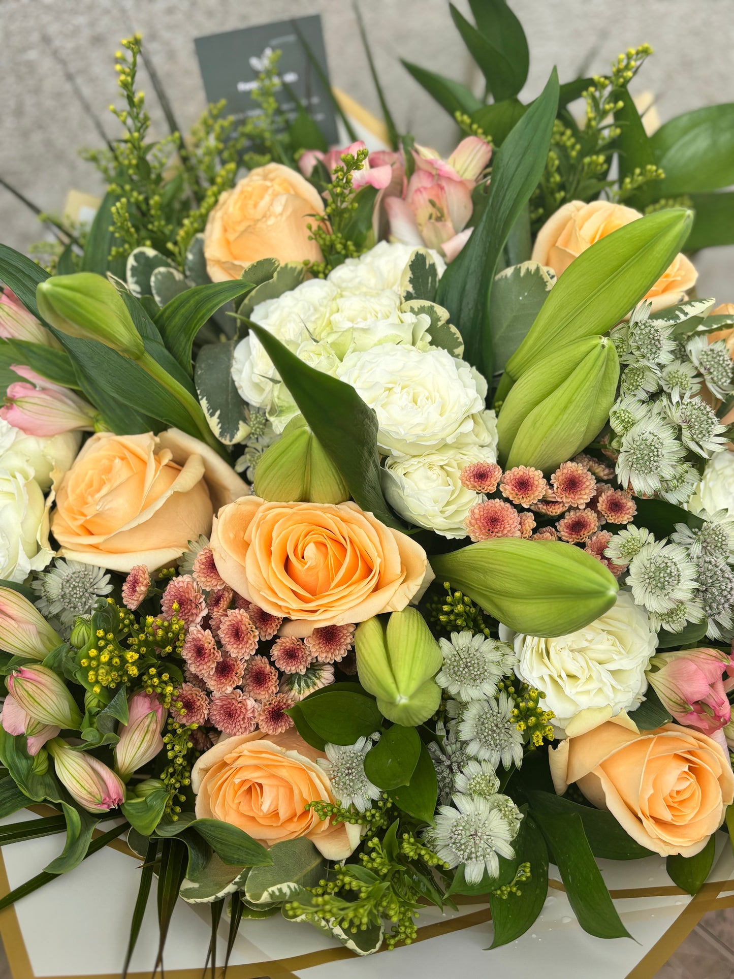 Yellow/ Peach Bouquet