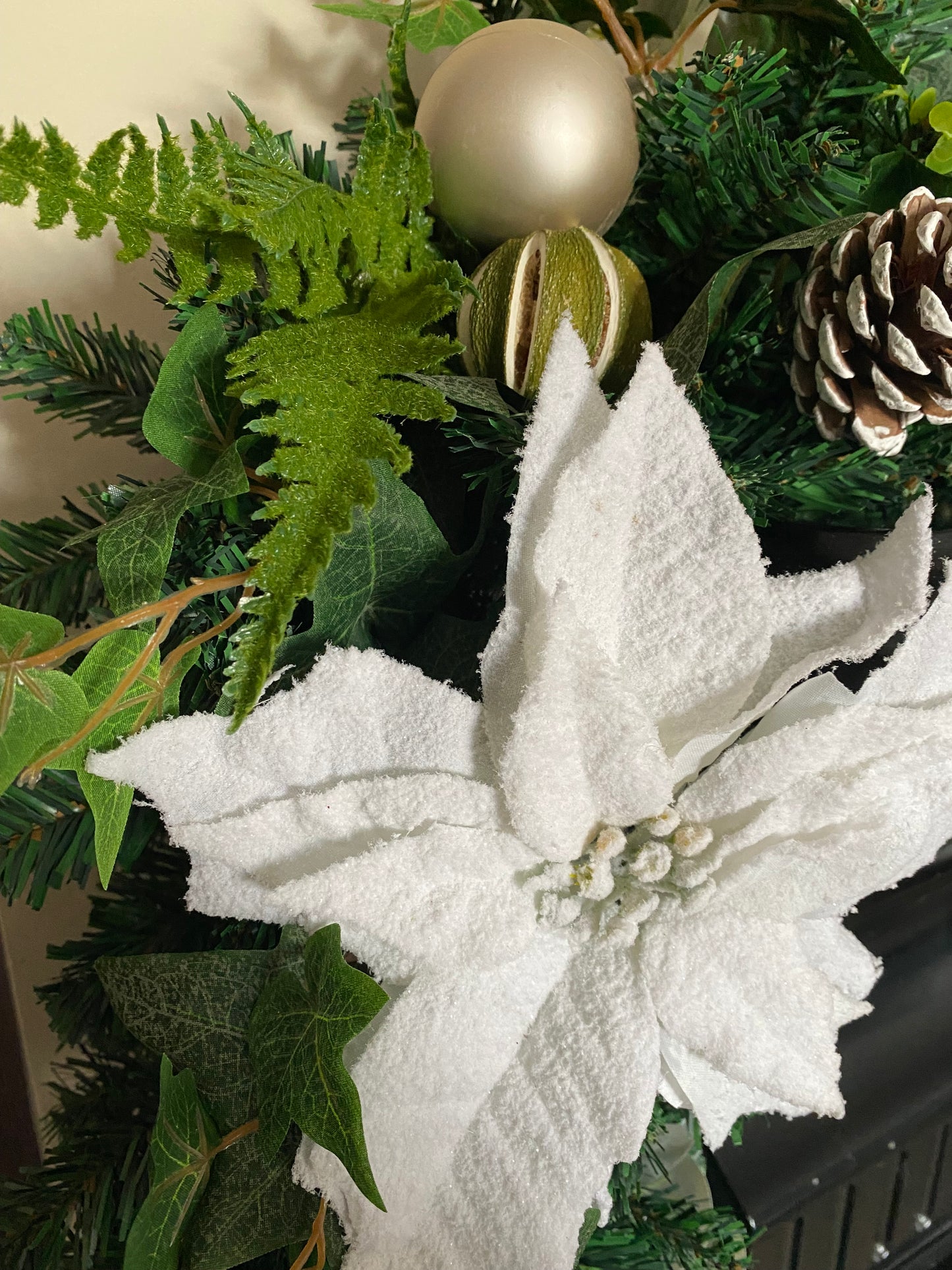 Frosted white Poinsettia Clip