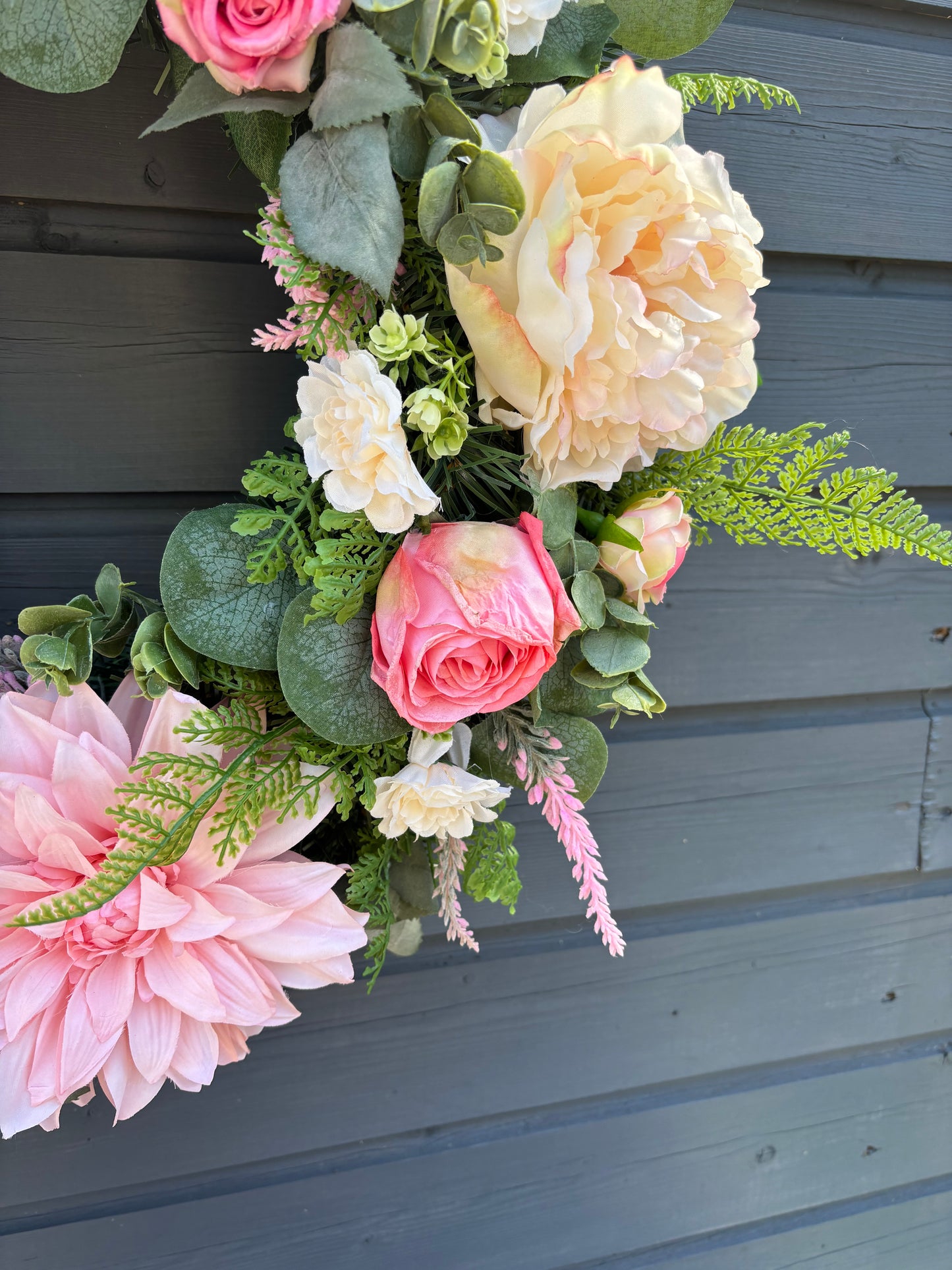 Coral Delux Wreath