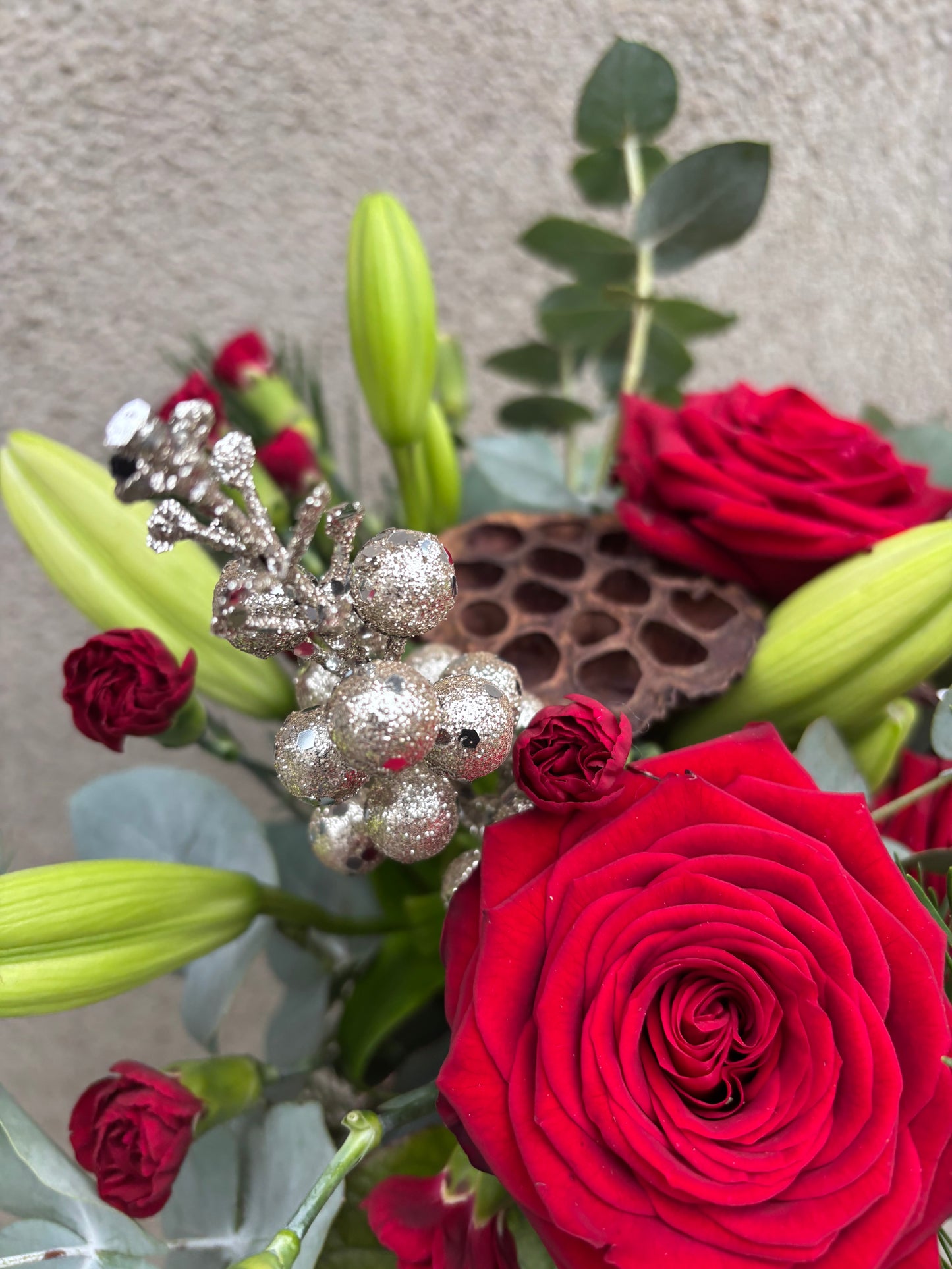 PRE-ORDER NOW - Christmas Flower Bouquet