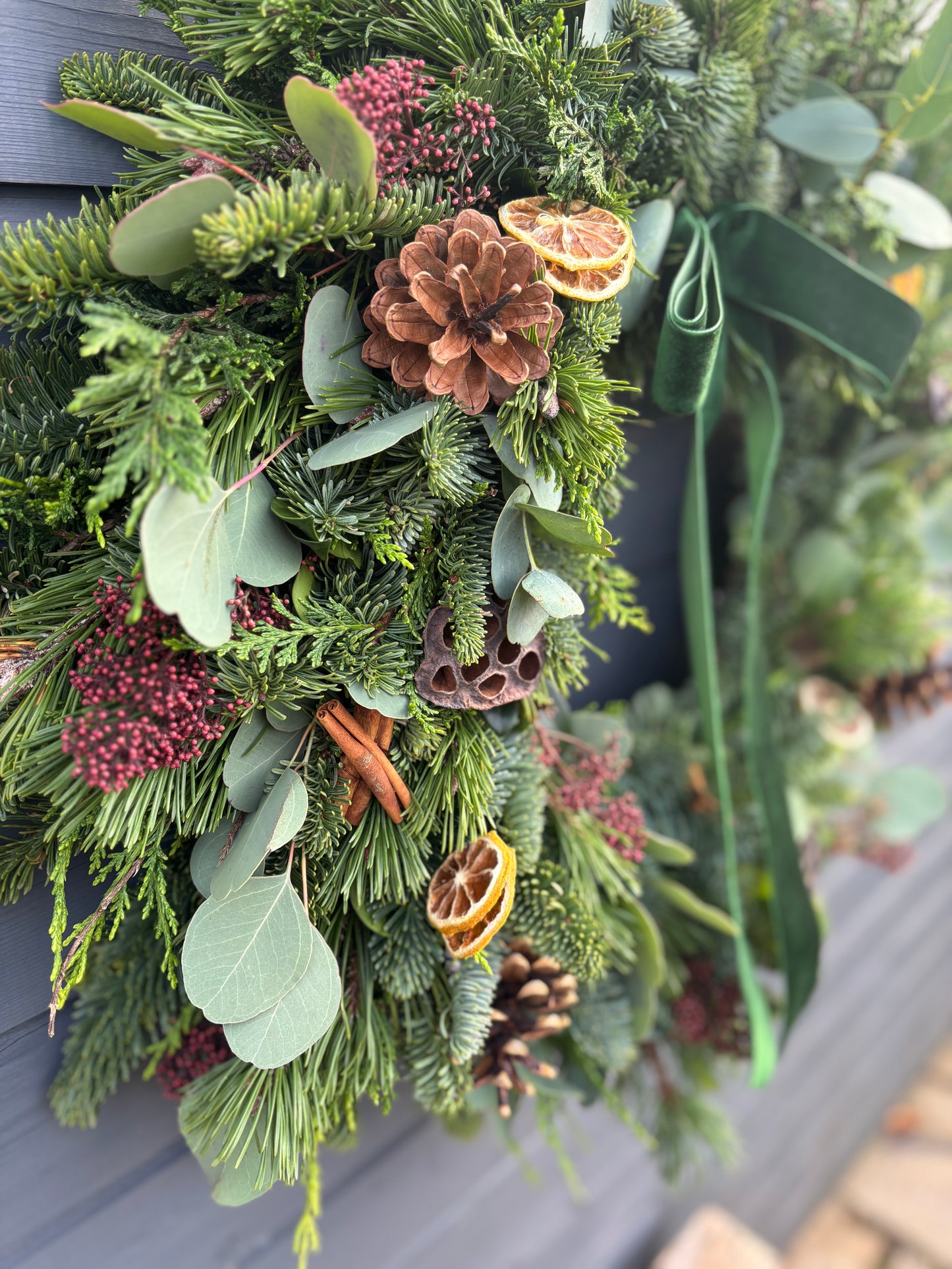 Large Deluxe Fresh Christmas Wreath